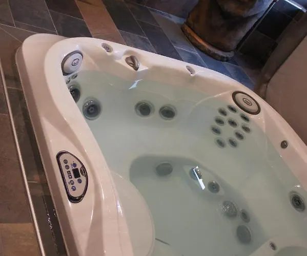 L'espaco Saint-Jeure-d'Ay